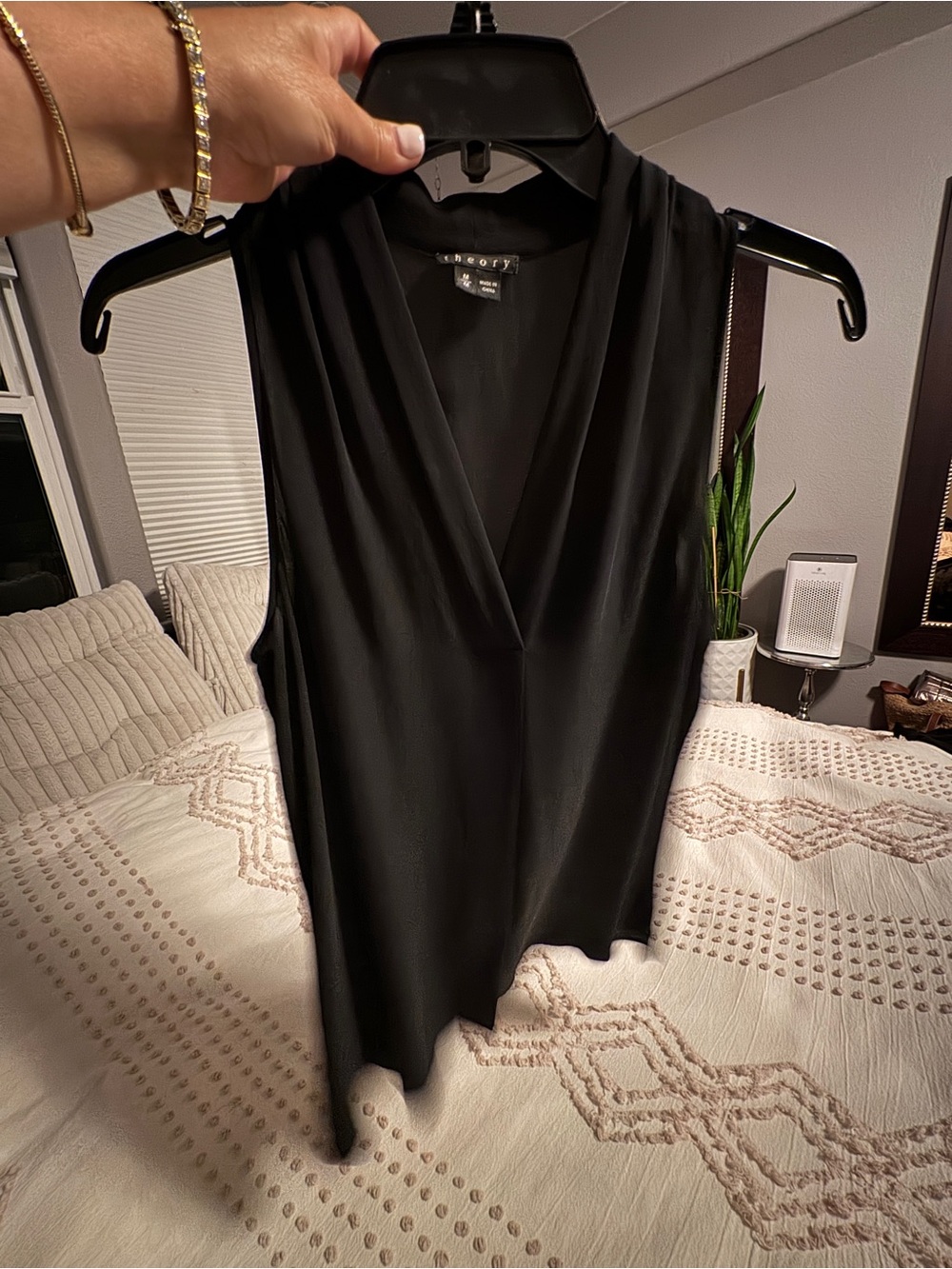 Theory Black V-Neck Sleeveless Silk-Camisole blouse